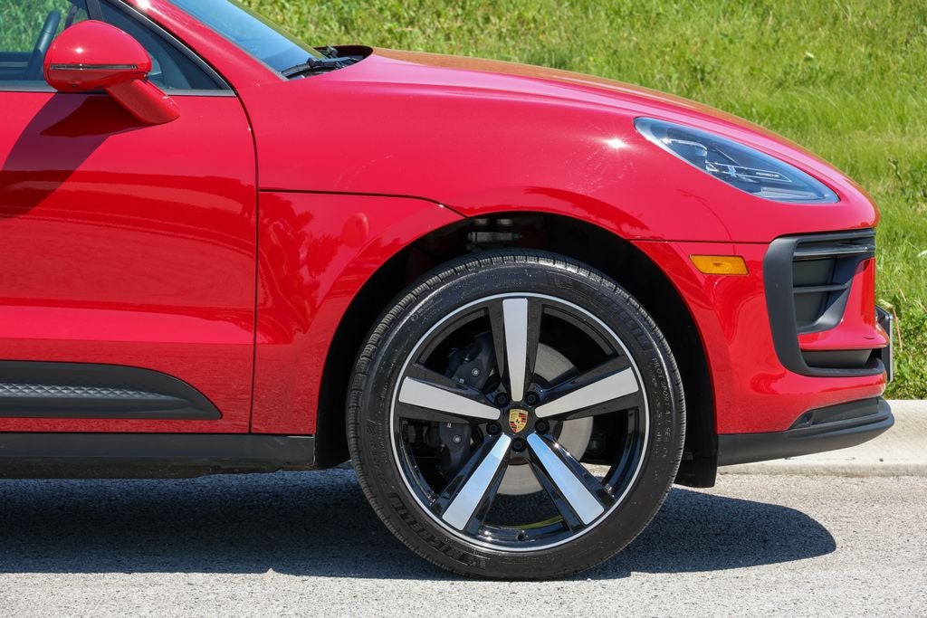 2026 Porsche Macan Base
