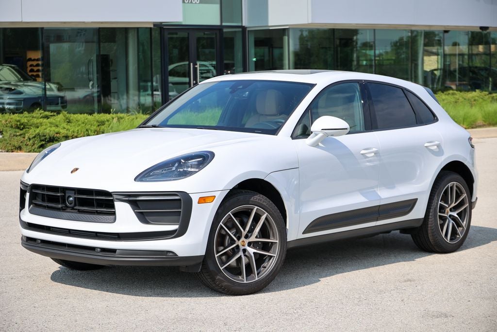 2026 Porsche Macan Base
