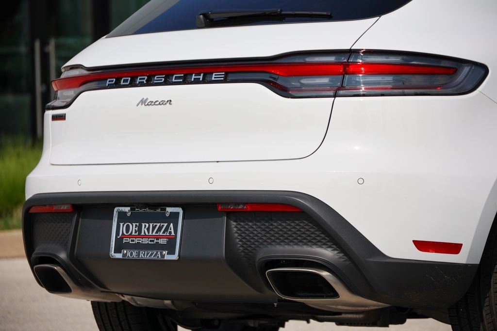 2026 Porsche Macan Base