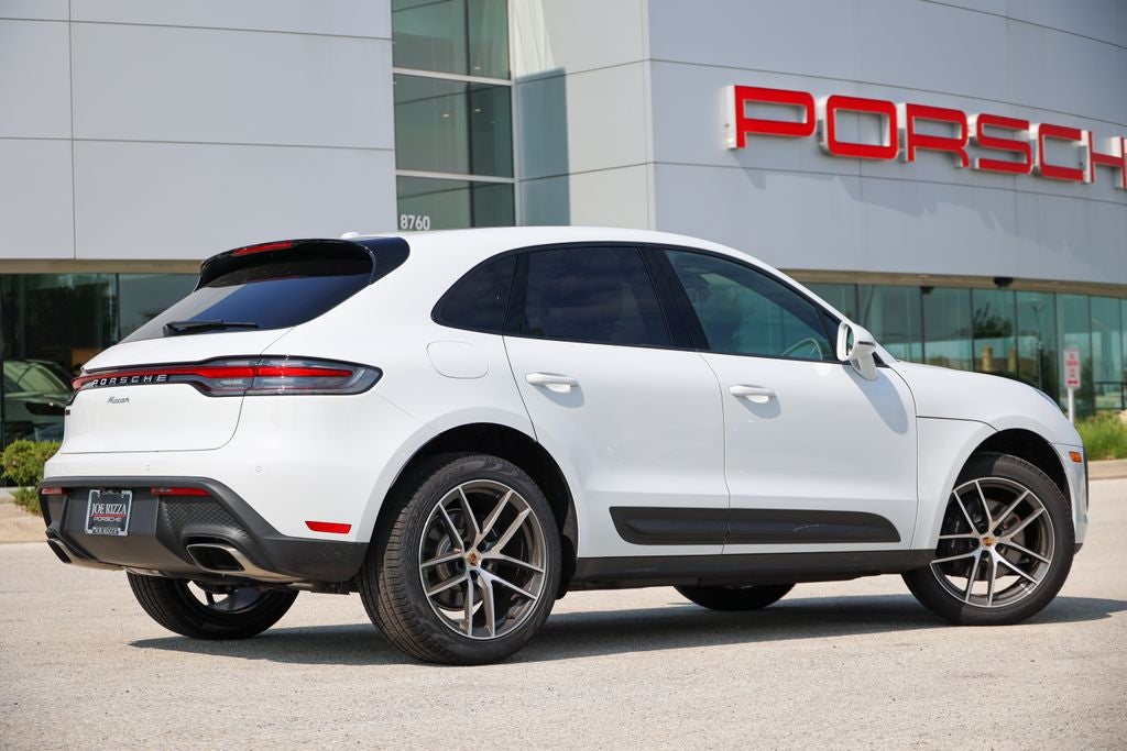 2026 Porsche Macan Base