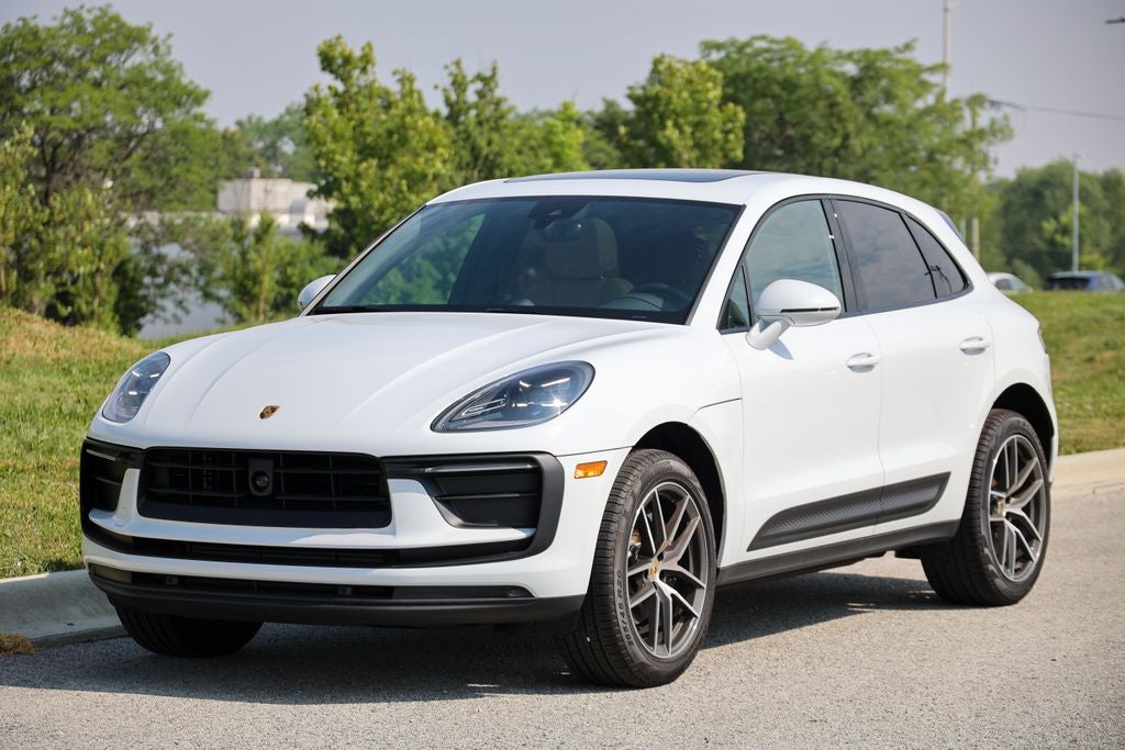 2026 Porsche Macan Base