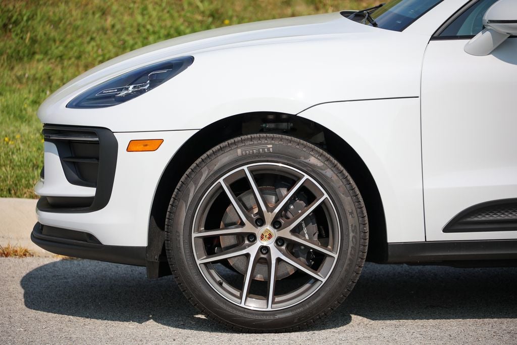 2026 Porsche Macan Base