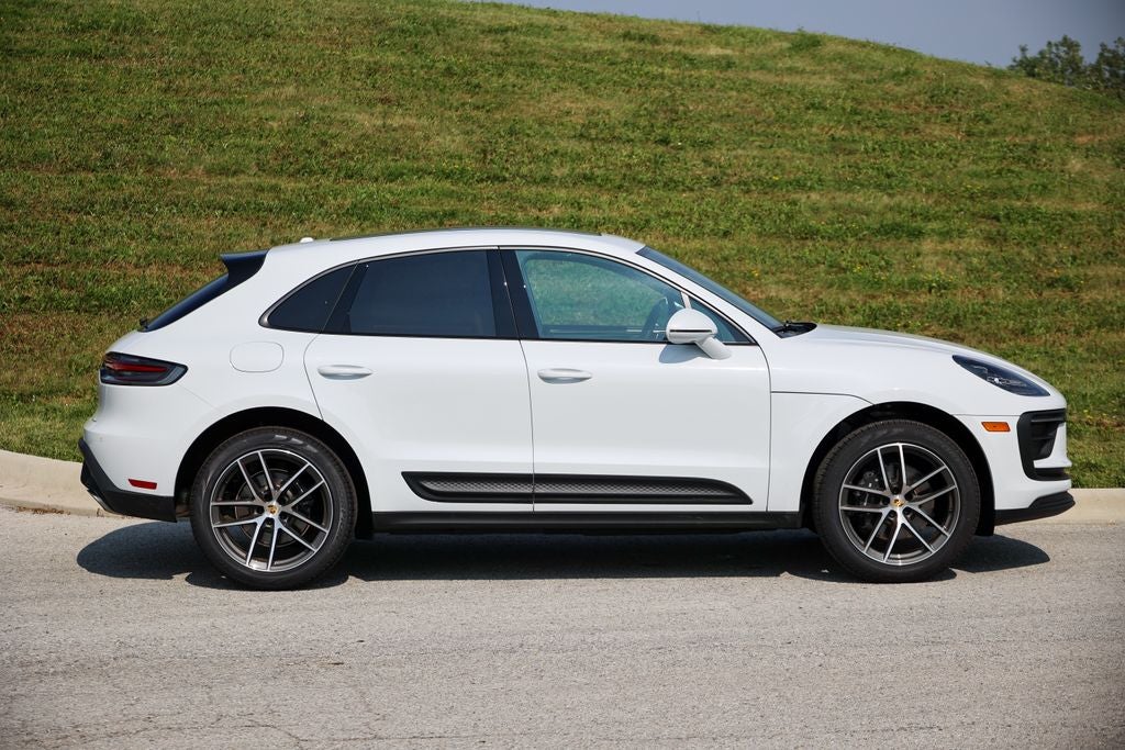2026 Porsche Macan Base