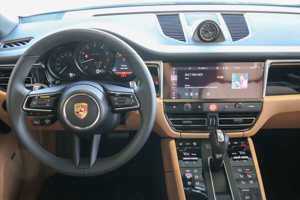 2026 Porsche Macan Base