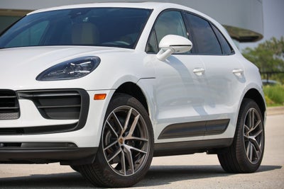 2026 Porsche Macan Base