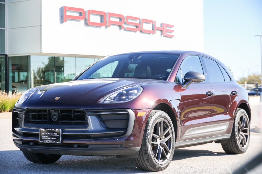 2023 Porsche Macan T — photo 1 of 48