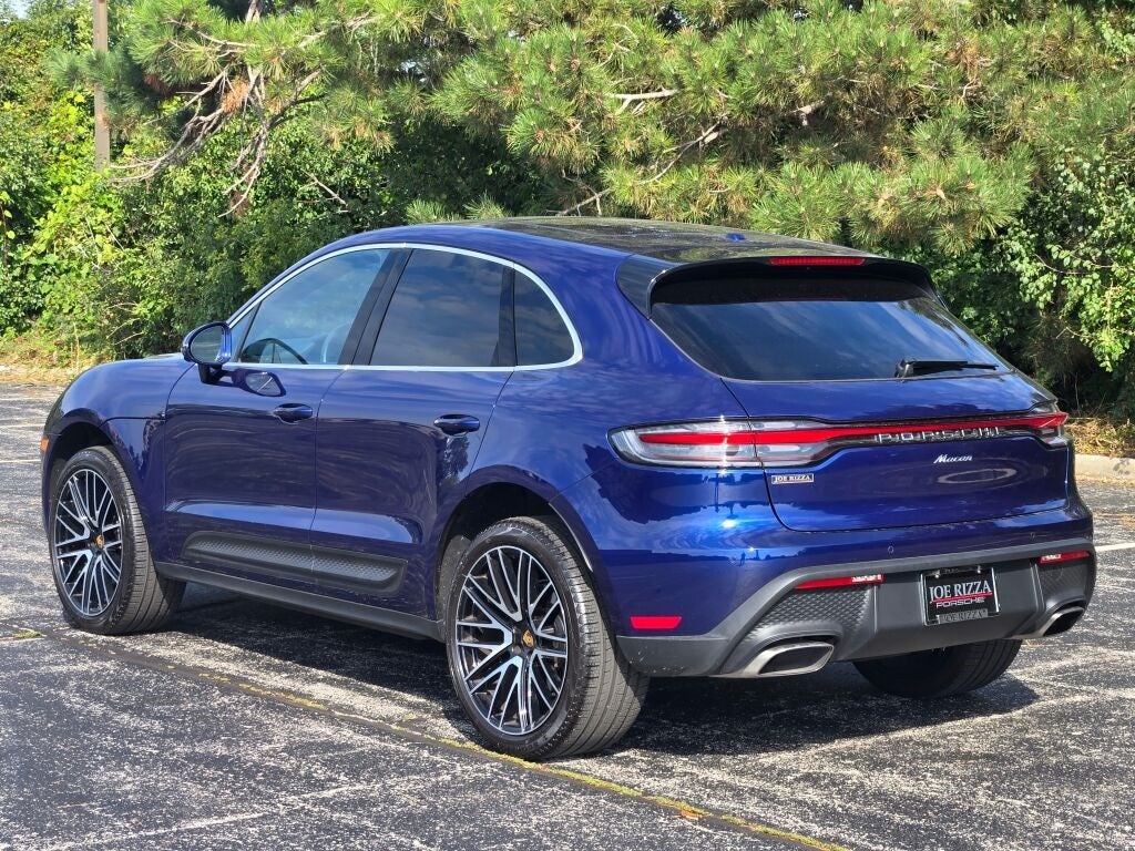 2025 Porsche Macan Base