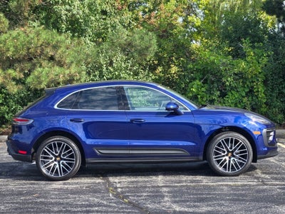 2025 Porsche Macan Base