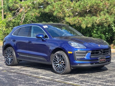 2025 Porsche Macan Base