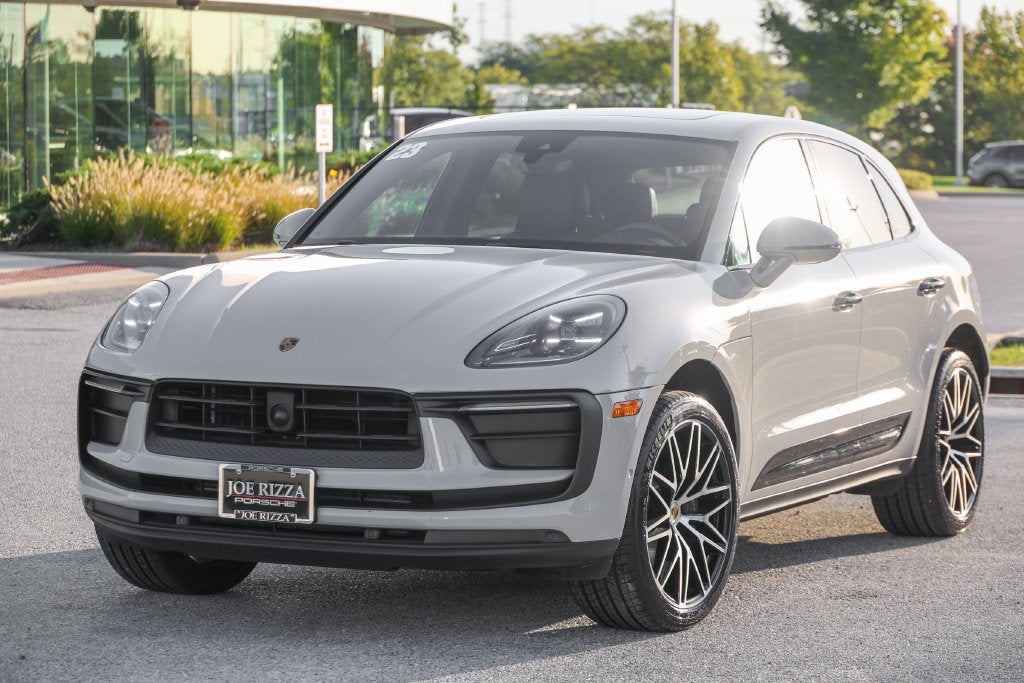 2023 Porsche Macan Base
