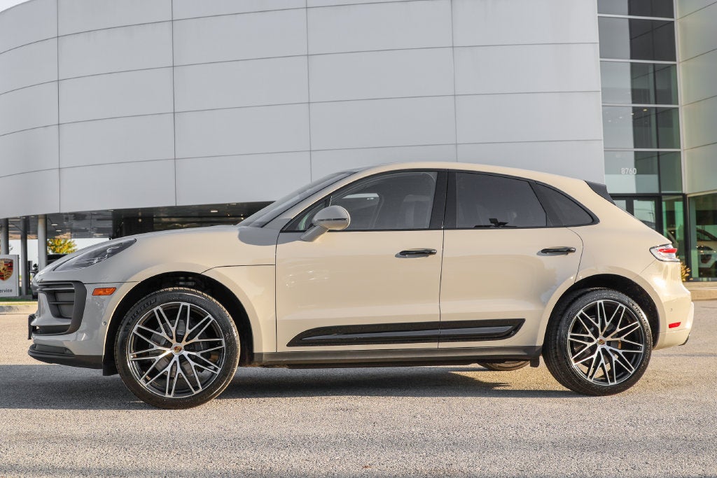 2023 Porsche Macan Base