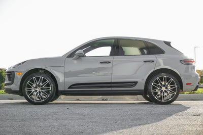 2023 Porsche Macan Base