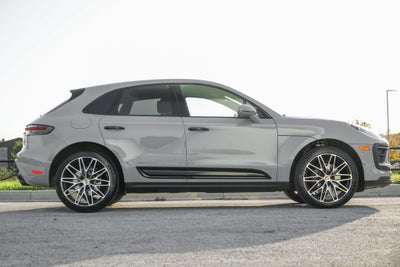 2023 Porsche Macan Base