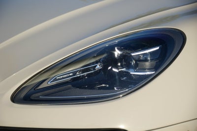 2023 Porsche Macan Base