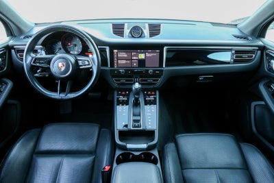 2023 Porsche Macan Base