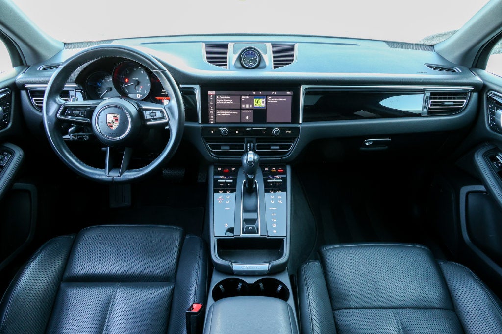2023 Porsche Macan Base