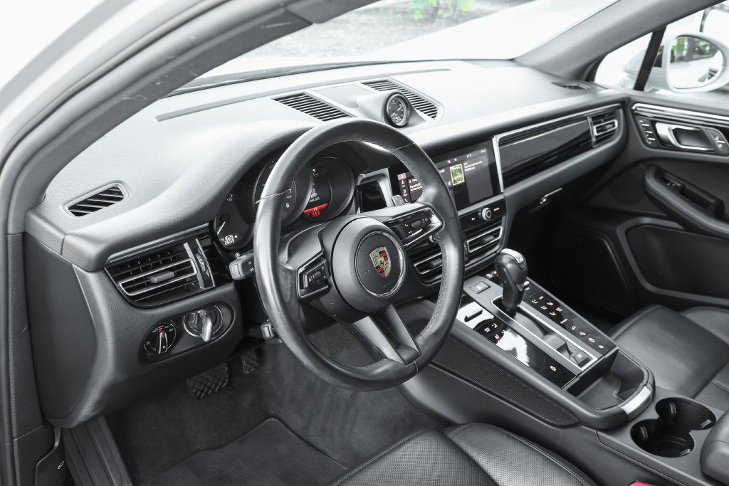 2023 Porsche Macan Base