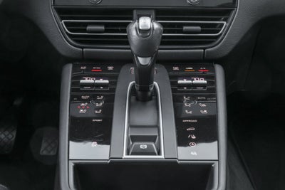2023 Porsche Macan Base