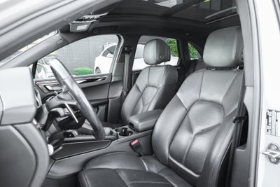 2023 Porsche Macan Base