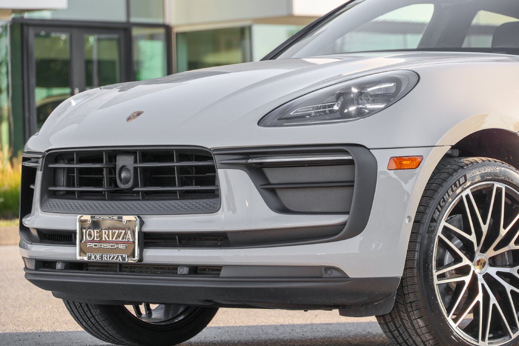 2023 Porsche Macan Base