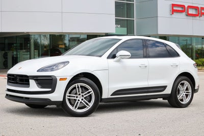 2023 Porsche Macan Base