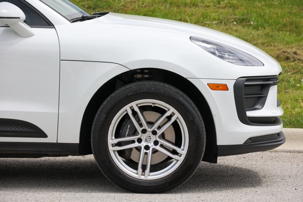 2023 Porsche Macan Base