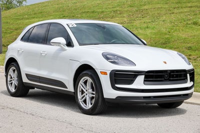 2023 Porsche Macan Base