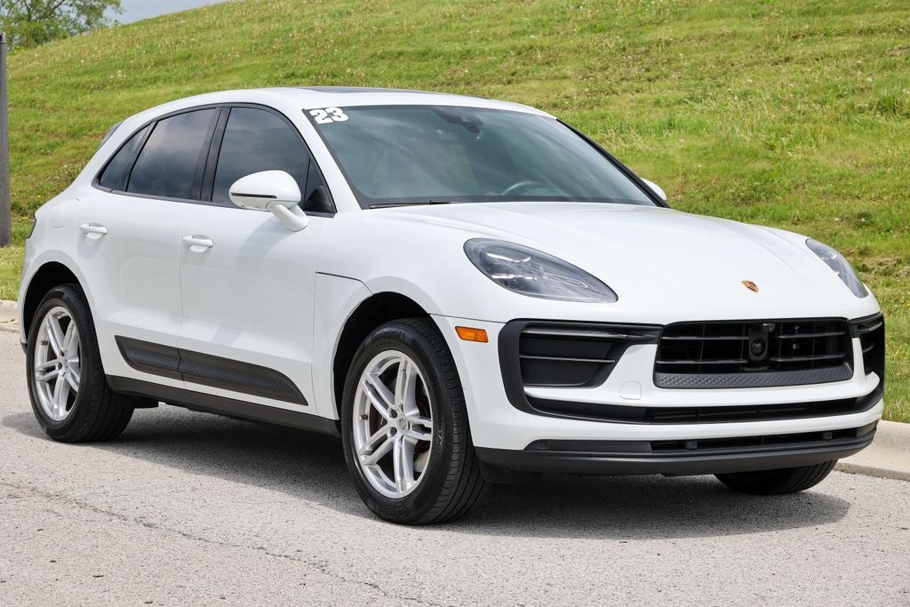 2023 Porsche Macan Base