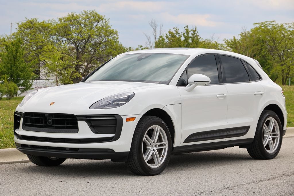 2023 Porsche Macan Base
