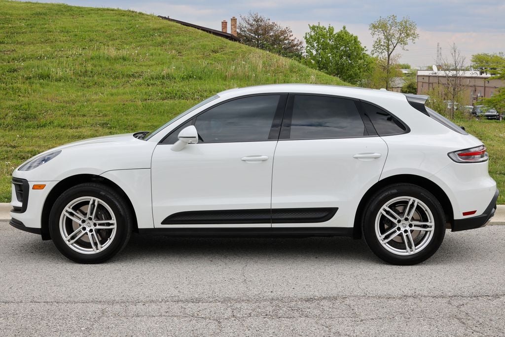 2023 Porsche Macan Base