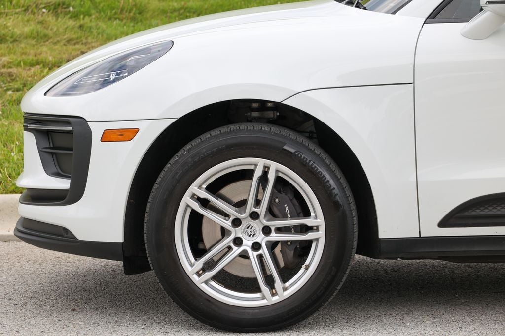 2023 Porsche Macan Base