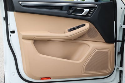 2023 Porsche Macan Base