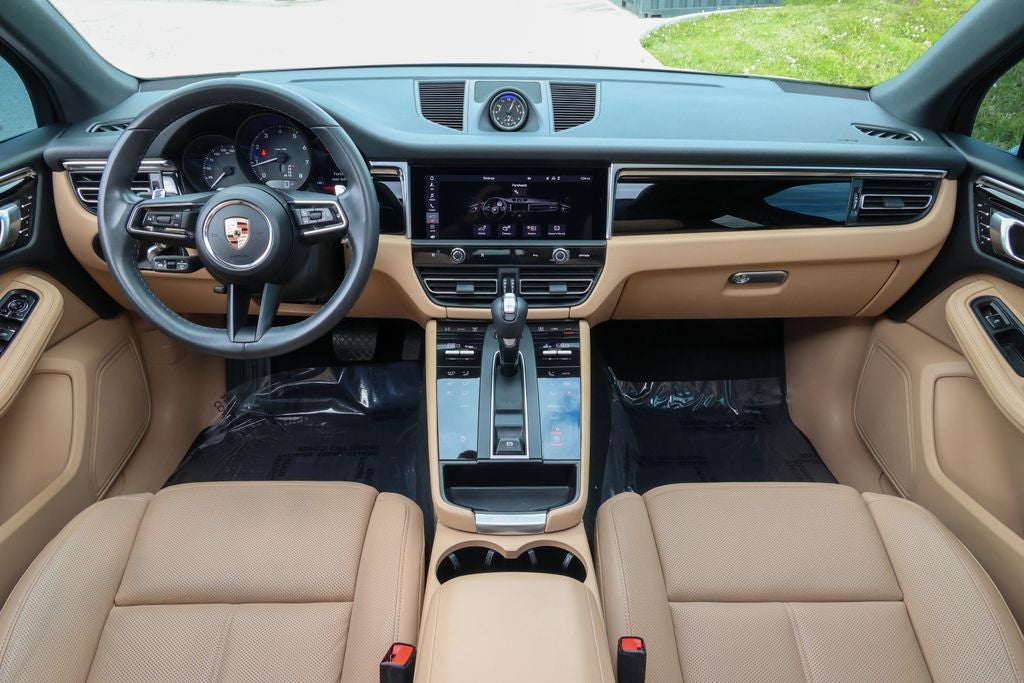 2023 Porsche Macan Base