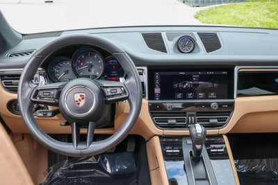 2023 Porsche Macan Base