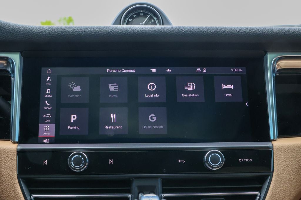 2023 Porsche Macan Base