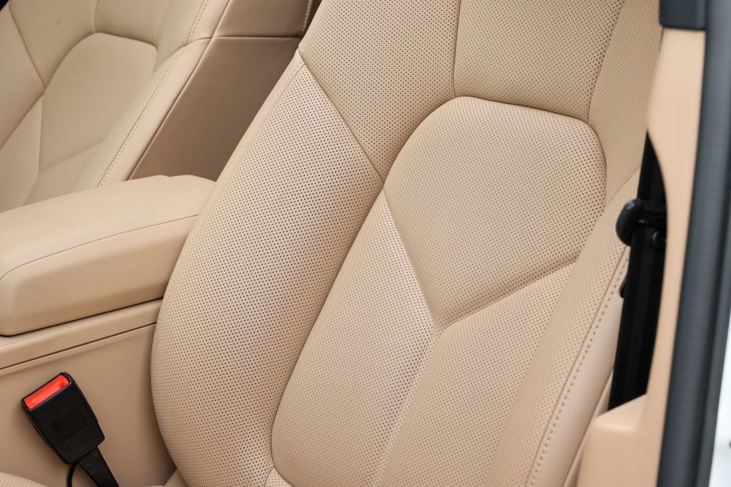 2023 Porsche Macan Base