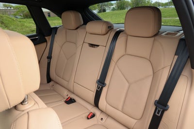 2023 Porsche Macan Base