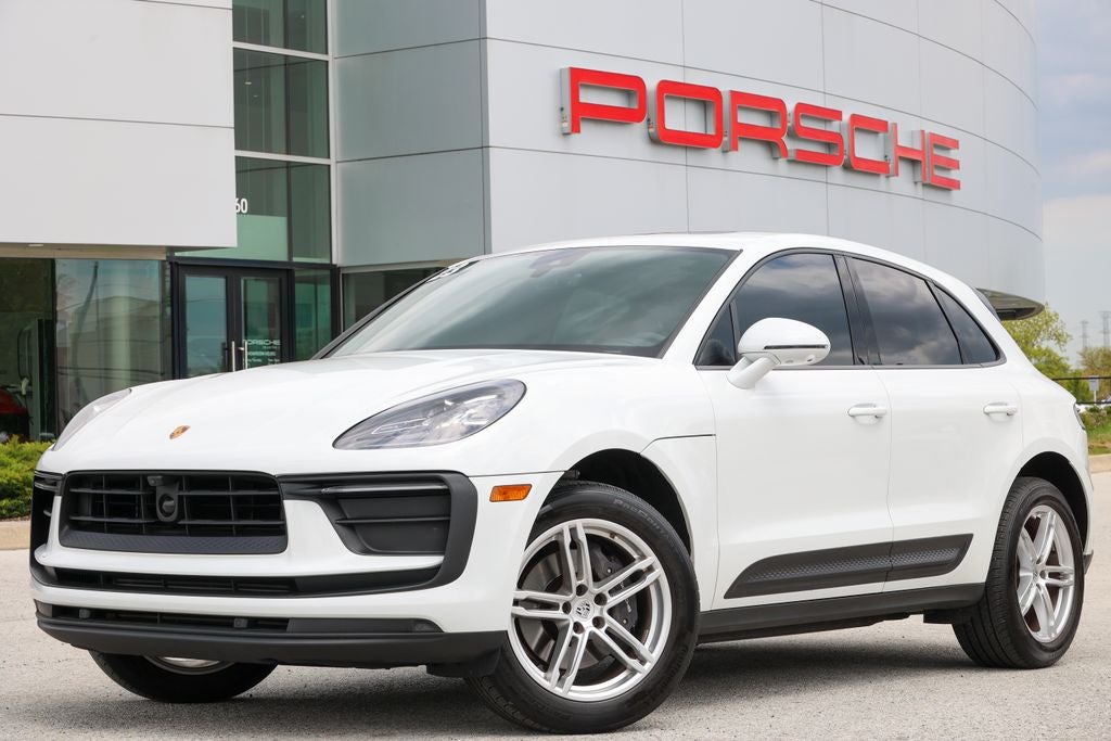2023 Porsche Macan Base