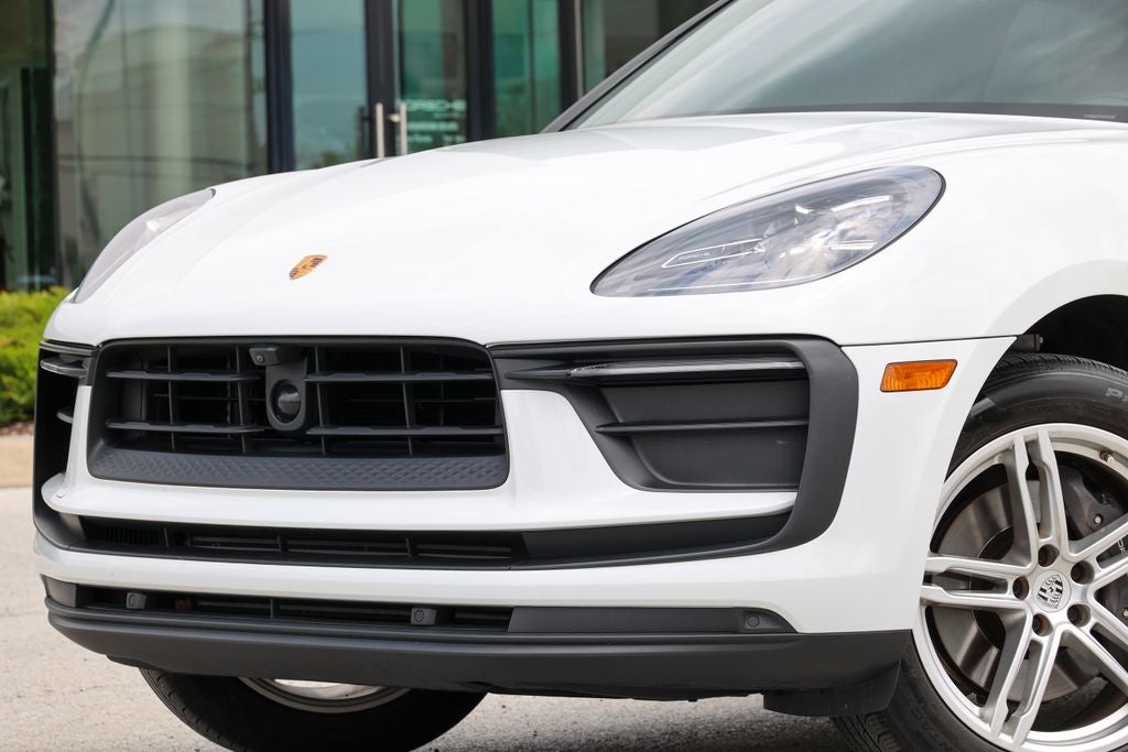 2023 Porsche Macan Base