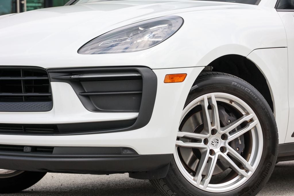 2023 Porsche Macan Base