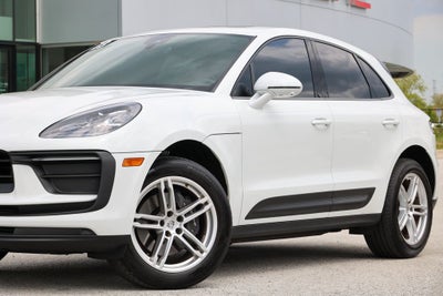 2023 Porsche Macan Base