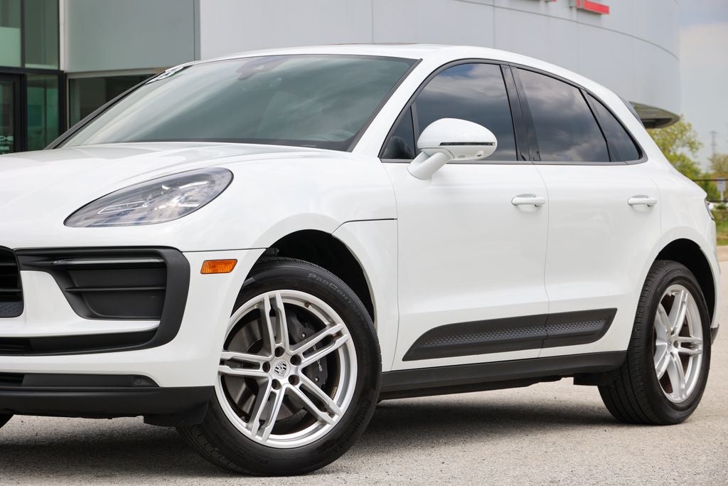2023 Porsche Macan Base