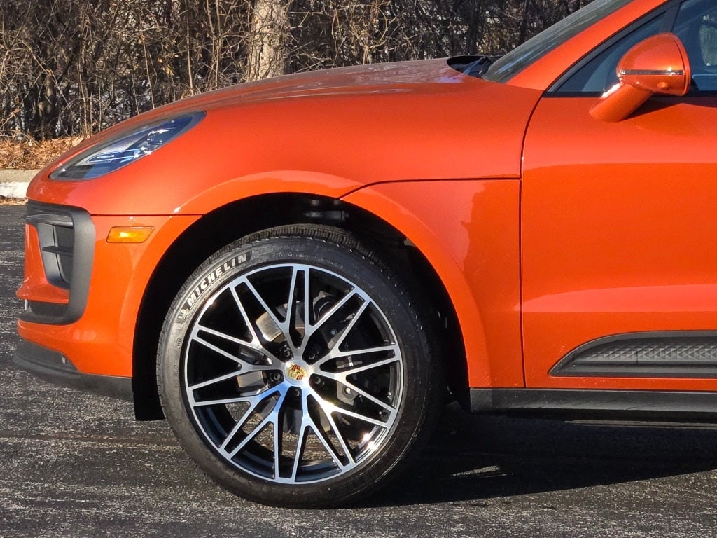 2025 Porsche Macan Base