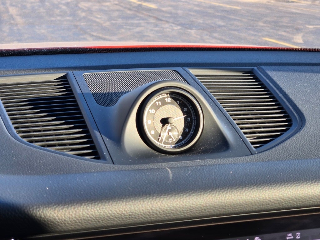 2025 Porsche Macan Base