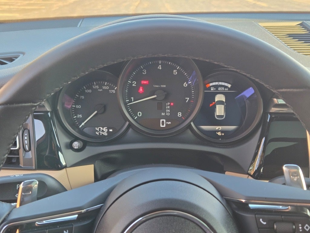 2025 Porsche Macan Base