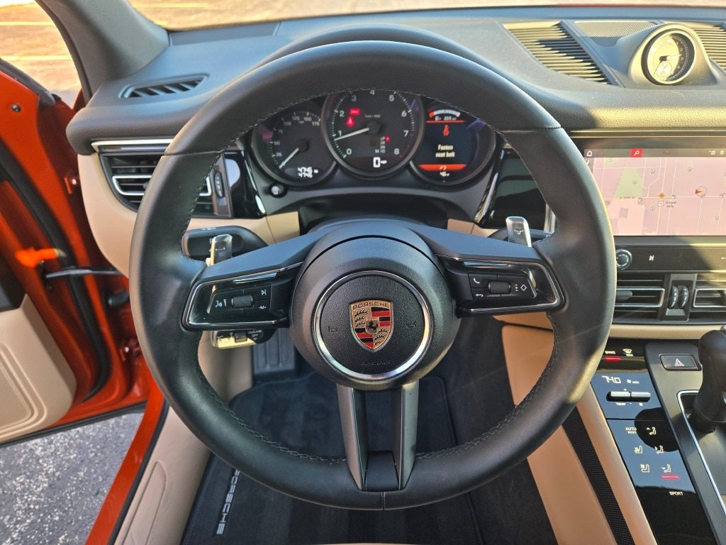 2025 Porsche Macan Base