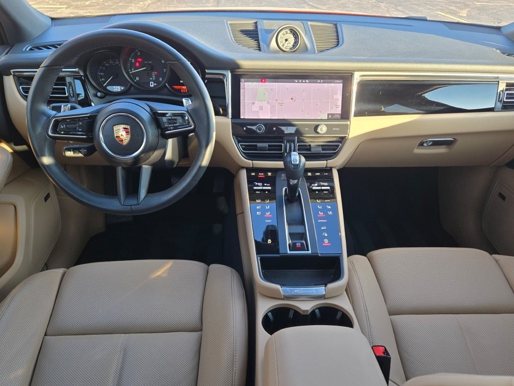 2025 Porsche Macan Base