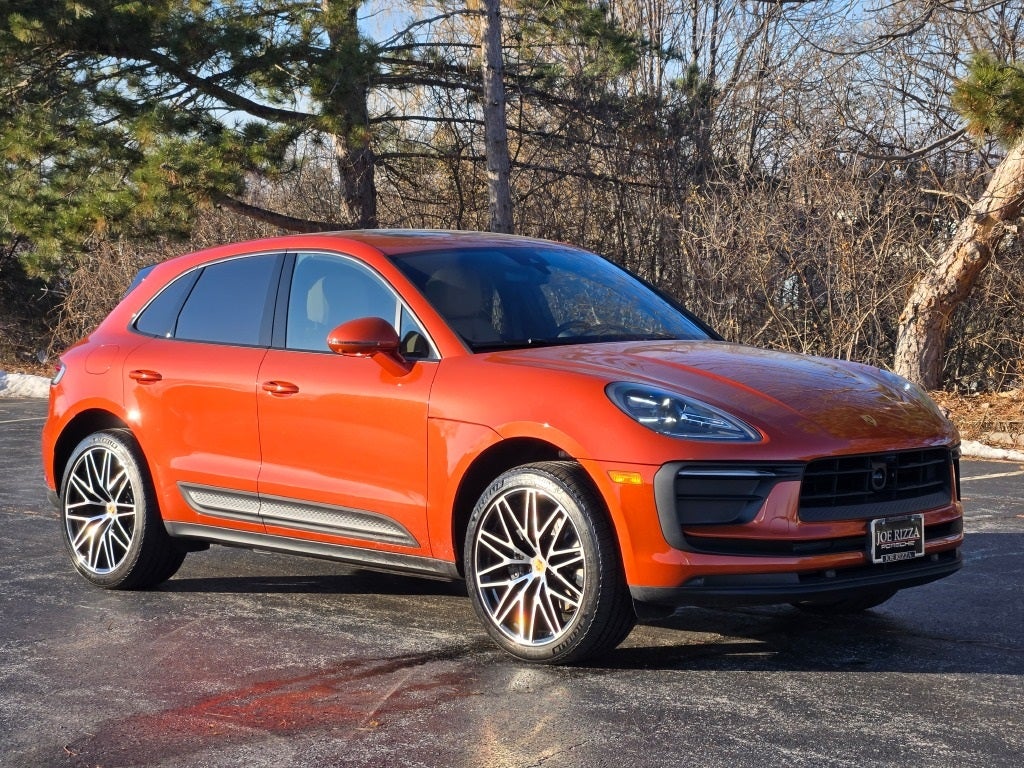 2025 Porsche Macan Base