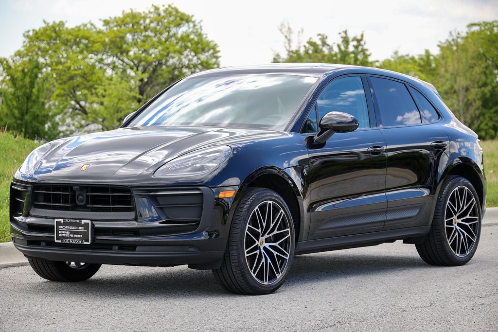 2026 Porsche Macan Base