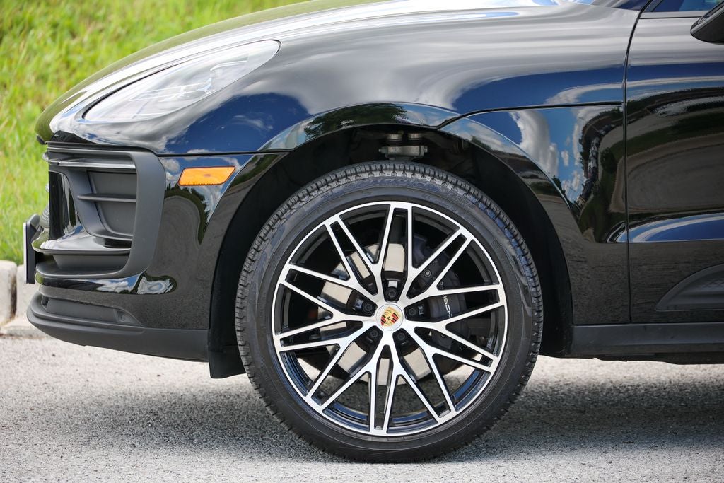 2026 Porsche Macan Base
